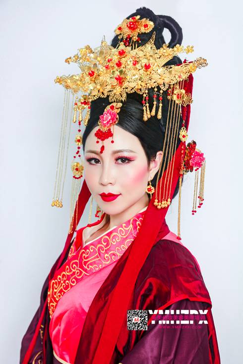 化妆行业的就业前景怎么样？好不好就业？